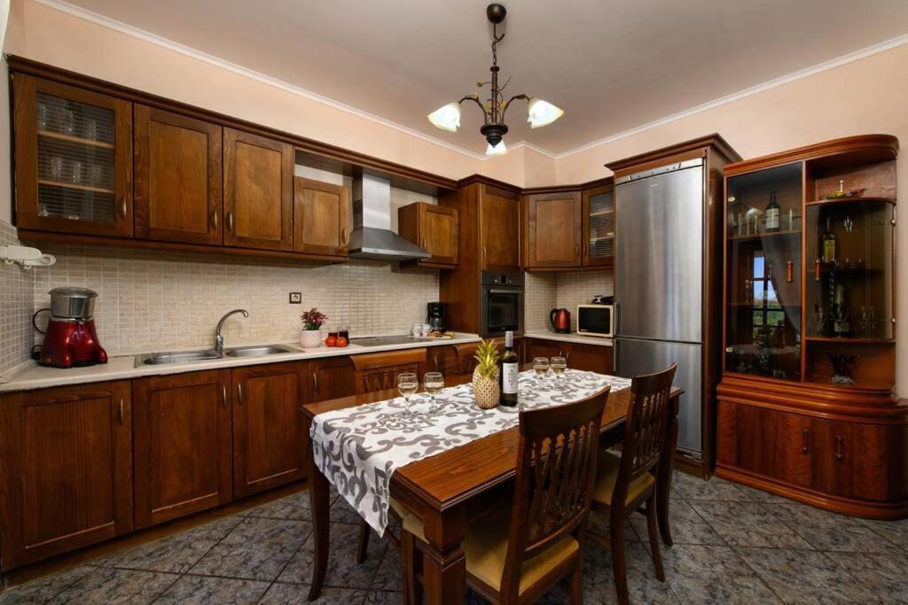 Seaview Cottage - Calmare Petrití Εξωτερικό φωτογραφία